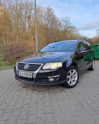 Volkswagen Passat cena 18000 przebieg: 305000, rok produkcji 2008 z Gdynia małe 37